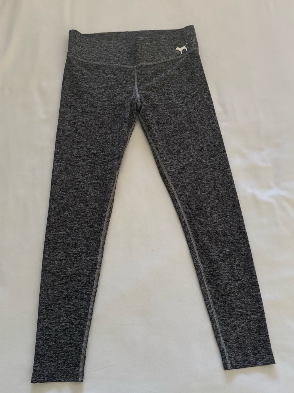 NWOT PINK Yoga leggings size medium.  Gray, thin material. Super soft!
